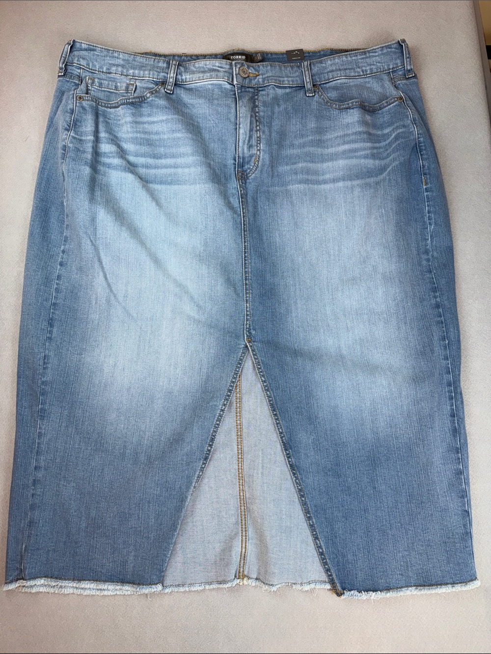 torrid Maxi Denim Slit Front Skirt Light Blue Denim Midi Front Slit Size 24 NWT